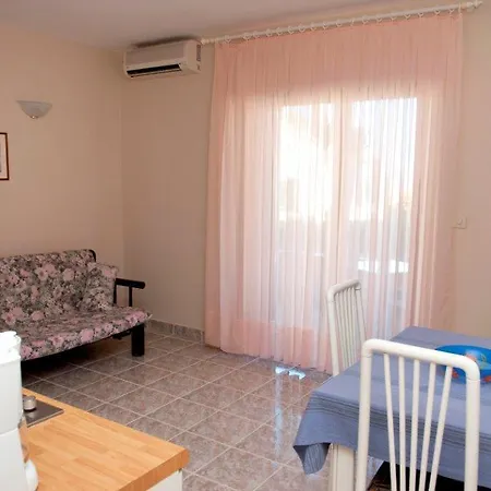 5617h * Postira