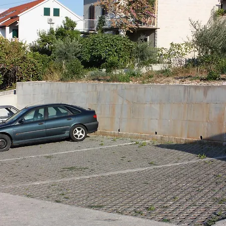 5617h Postira