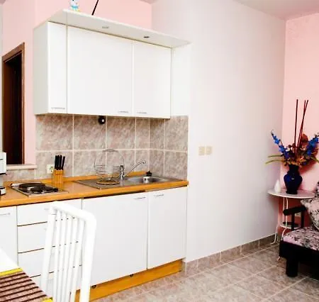 5617h Apartment Postira